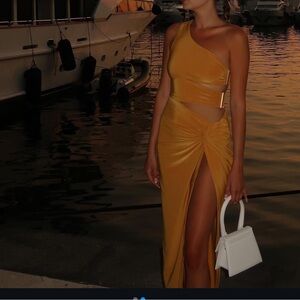 XS dress worn once - mustard color